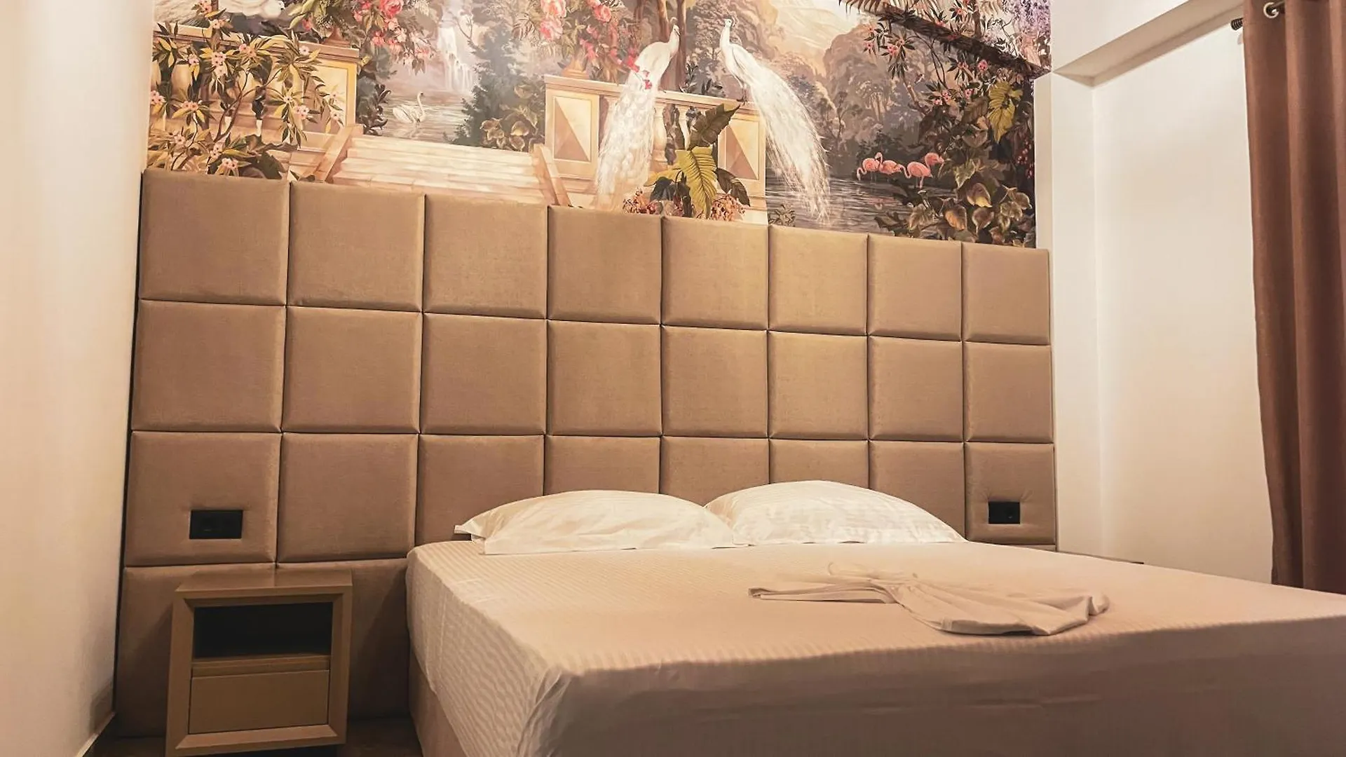 Hotel Ruko Boutique Golem