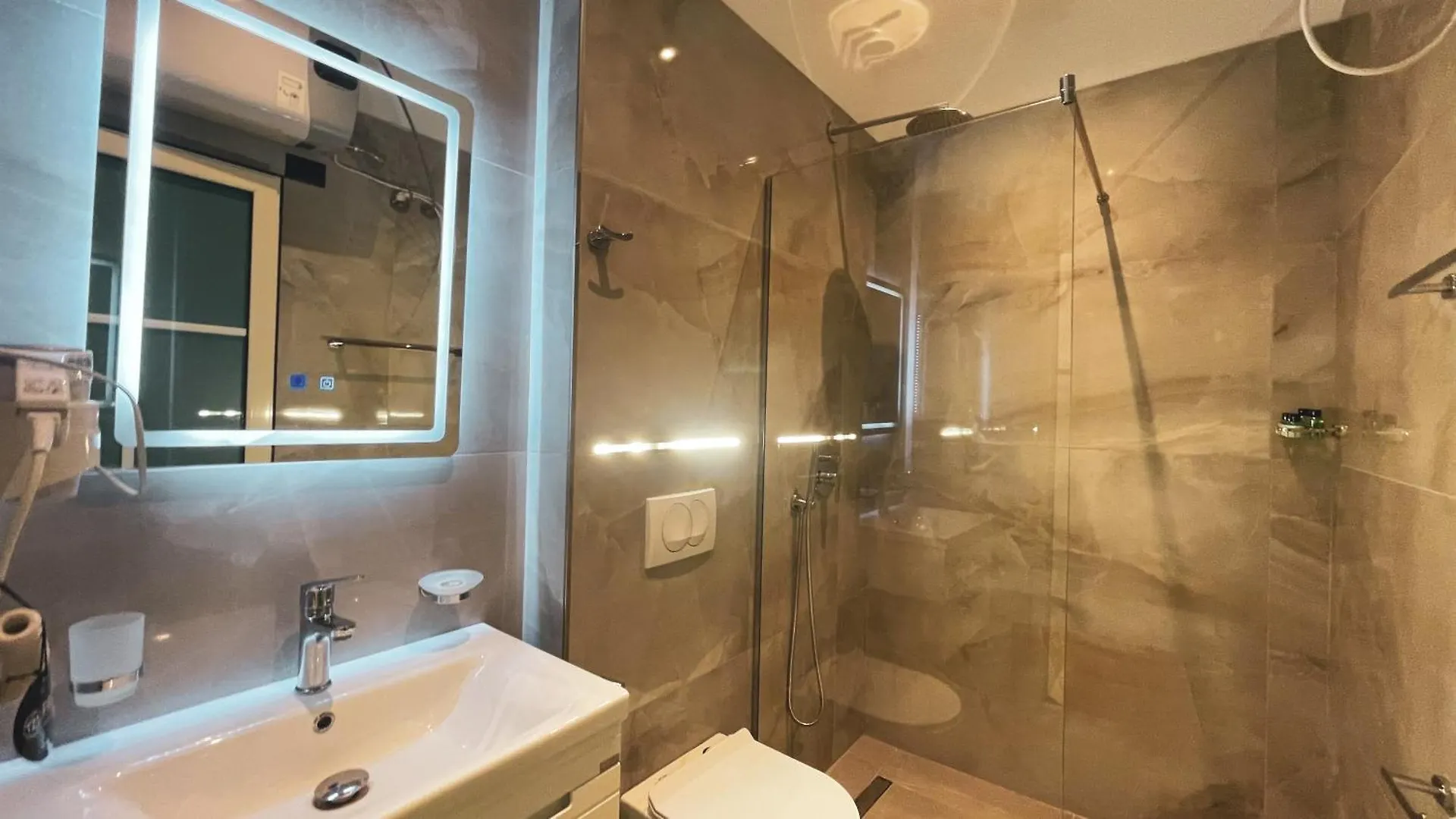 Hotel Ruko Boutique Golem