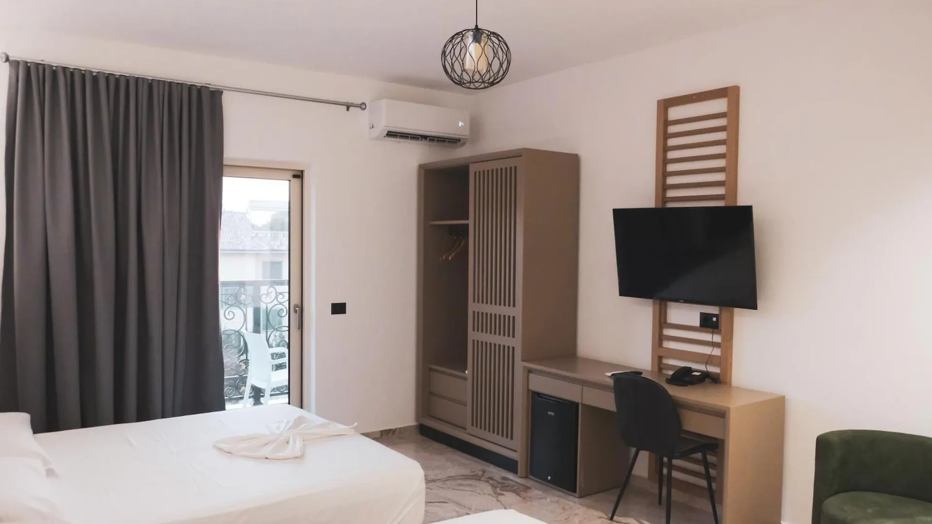 Hotel Ruko Boutique Golem  4*, Golem (Tirana)