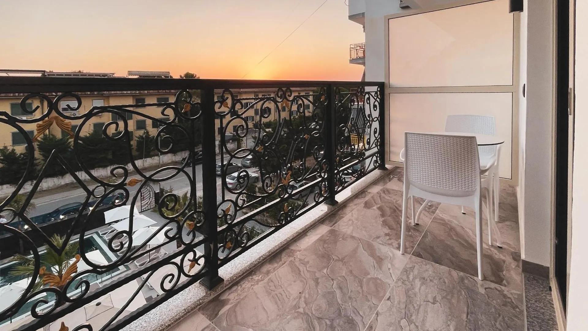 Hotel Ruko Boutique Golem