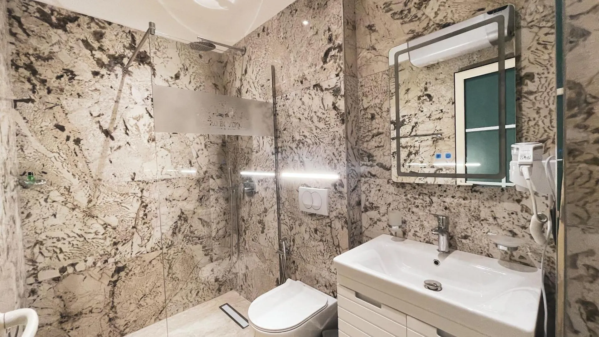 Hotel Ruko Boutique Golem